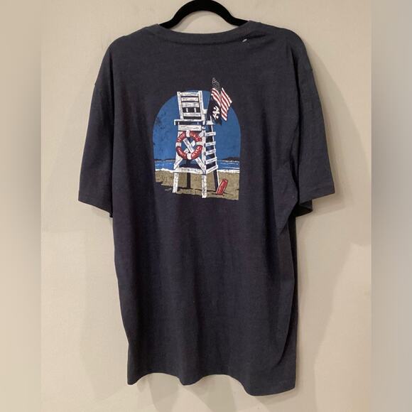 Izod Men’s Blue XL T-Shirt With Beach Scene NWOT. - Picture 2 of 3